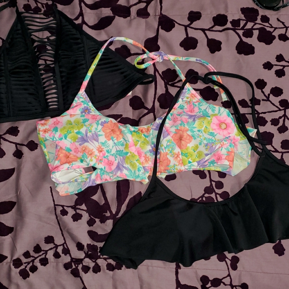 Victoria Secret Bikini top bundle × 3 Size M
